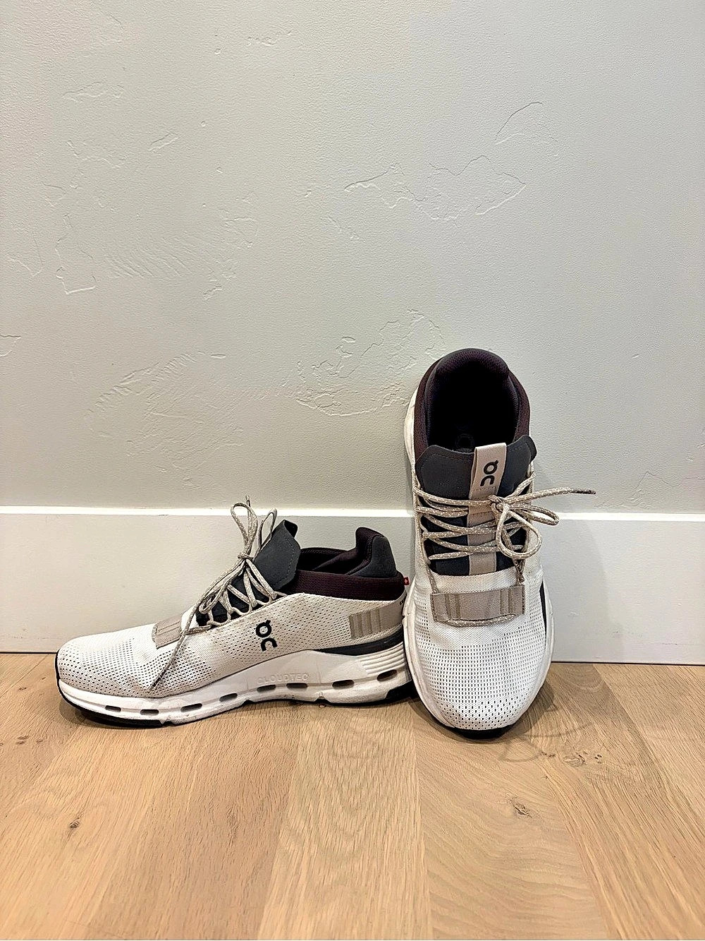 On Cloudswift Running Shoes - Men's Size 9